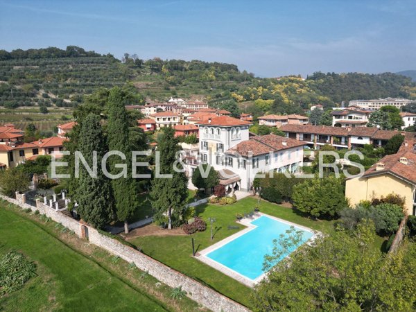 casa indipendente in vendita a Brescia in zona Chiusure