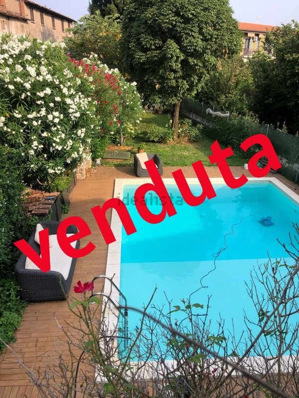 casa indipendente in vendita a Brescia in zona Casazza