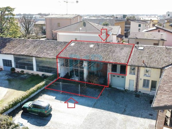 casa indipendente in vendita a Brescia in zona Volta