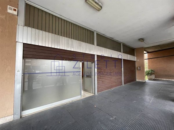 negozio in vendita a Brescia in zona Volta