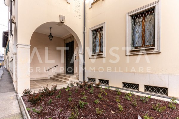 appartamento in vendita a Brescia in zona Centro Storico