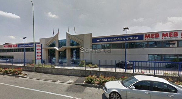 capannone in vendita a Brescia in zona Fiumicello