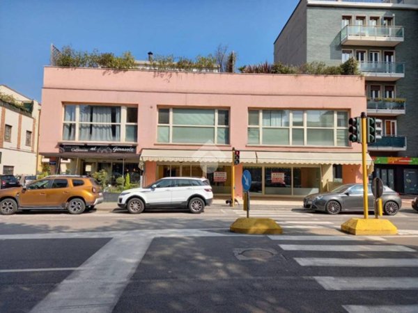 ufficio in vendita a Brescia in zona Chiusure