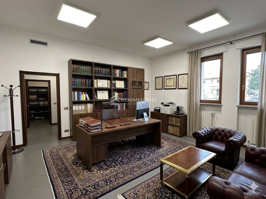 ufficio in vendita a Brescia in zona Volta