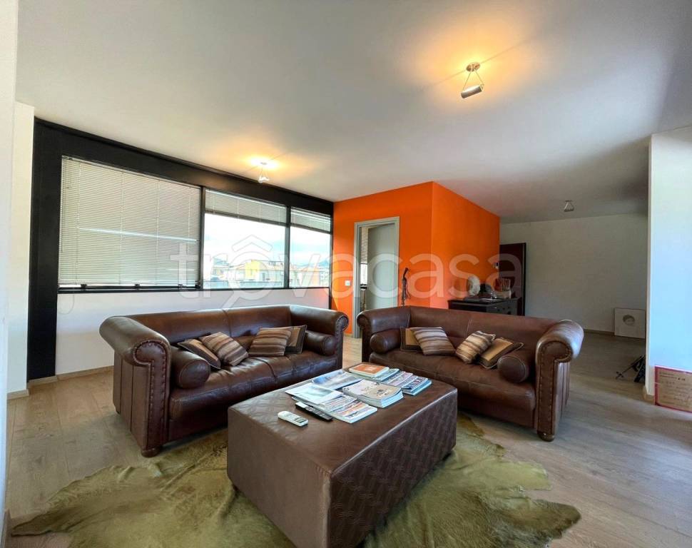 appartamento in vendita a Brescia in zona Crocifissa di Rosa