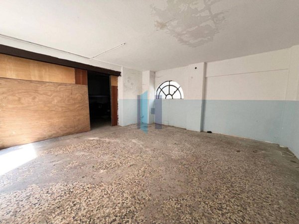 negozio in vendita a Brescia in zona Fiumicello