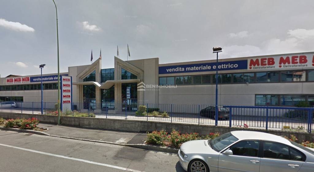 capannone in vendita a Brescia in zona Fiumicello