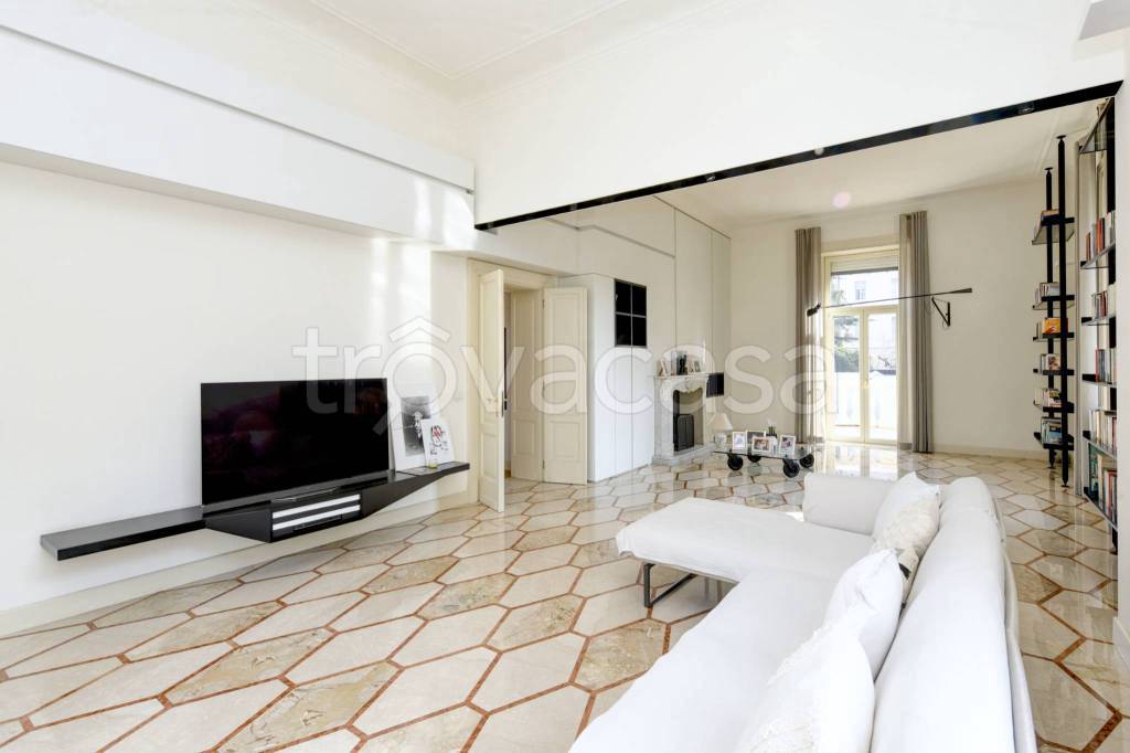 casa indipendente in vendita a Brescia in zona Crocifissa di Rosa