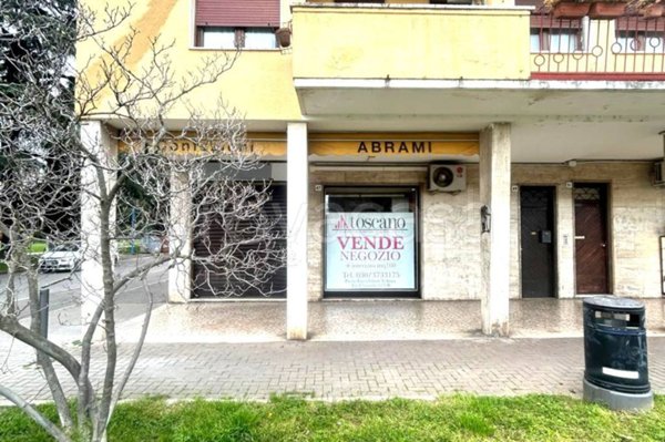 negozio in vendita a Brescia in zona Chiusure