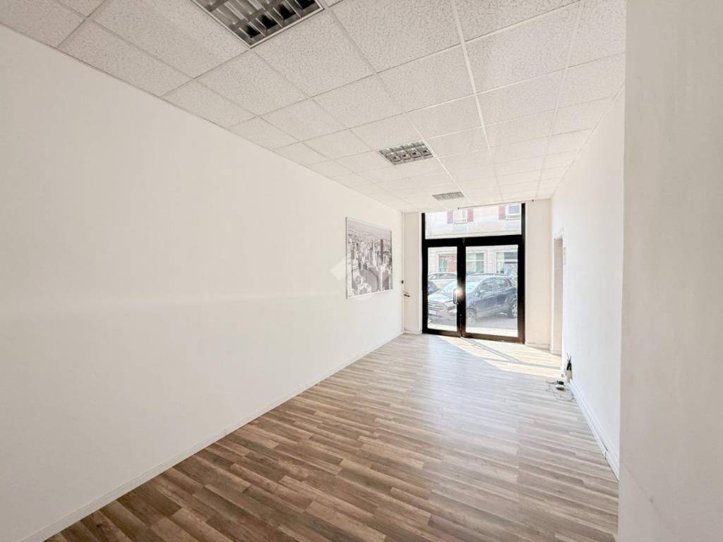 negozio in vendita a Brescia in zona Porta Venezia