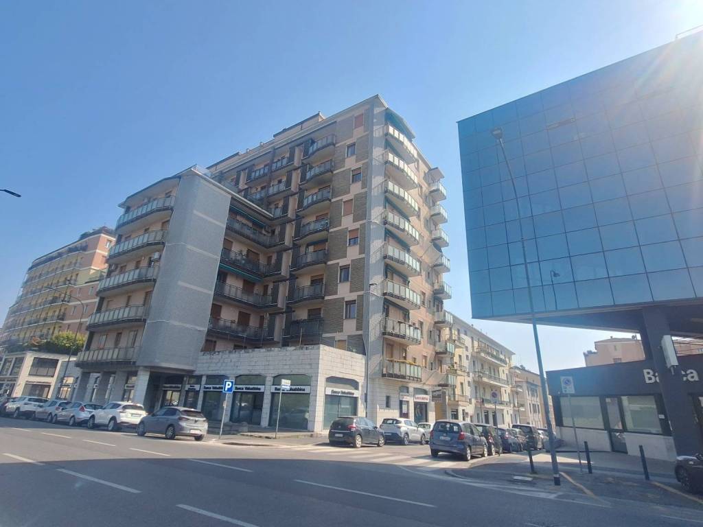 appartamento in vendita a Brescia in zona Centro Storico
