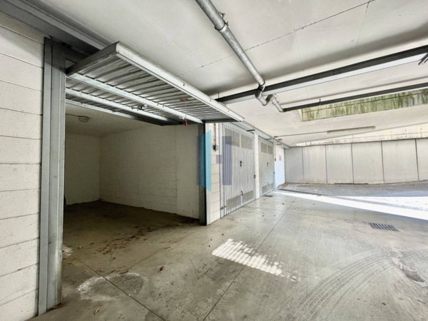 negozio in vendita a Brescia in zona Fiumicello