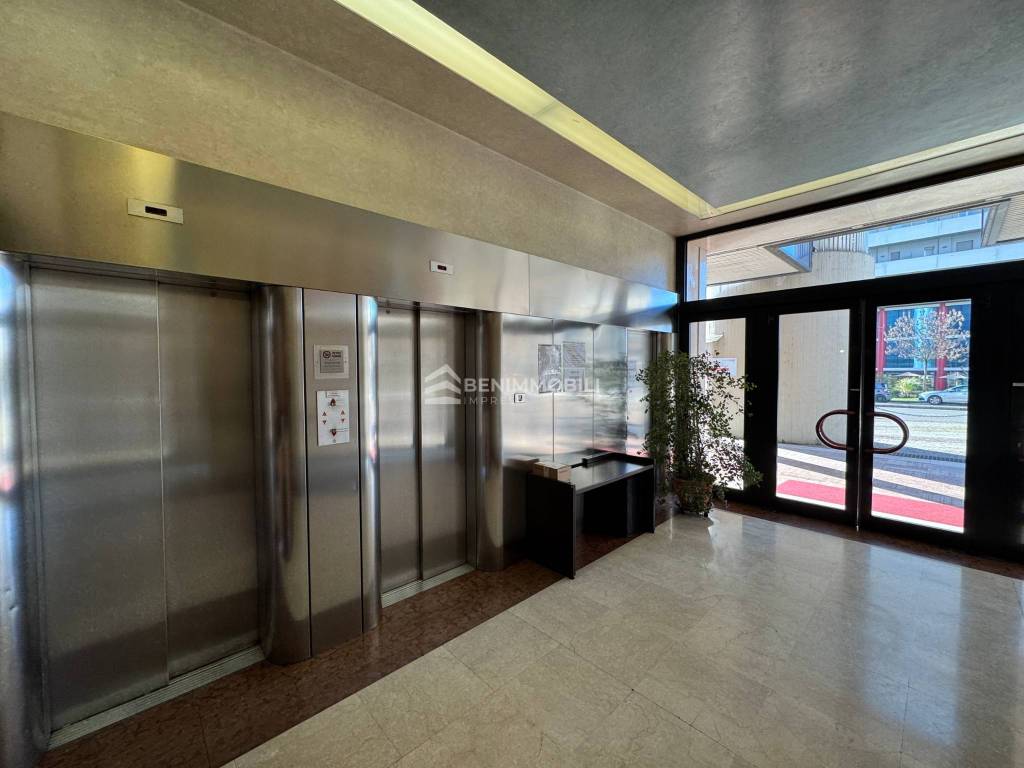 ufficio in vendita a Brescia in zona Volta