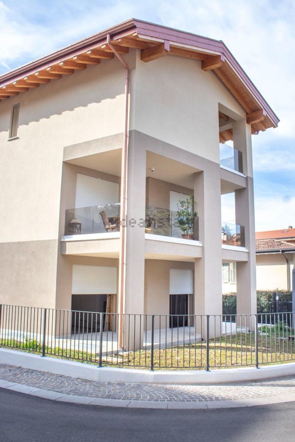 appartamento in vendita a Brescia in zona Mompiano