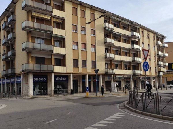 appartamento in vendita a Brescia in zona Volta