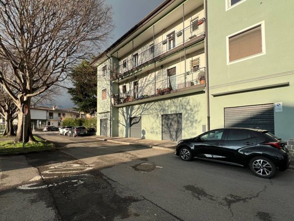 casa indipendente in vendita a Brescia in zona Chiusure