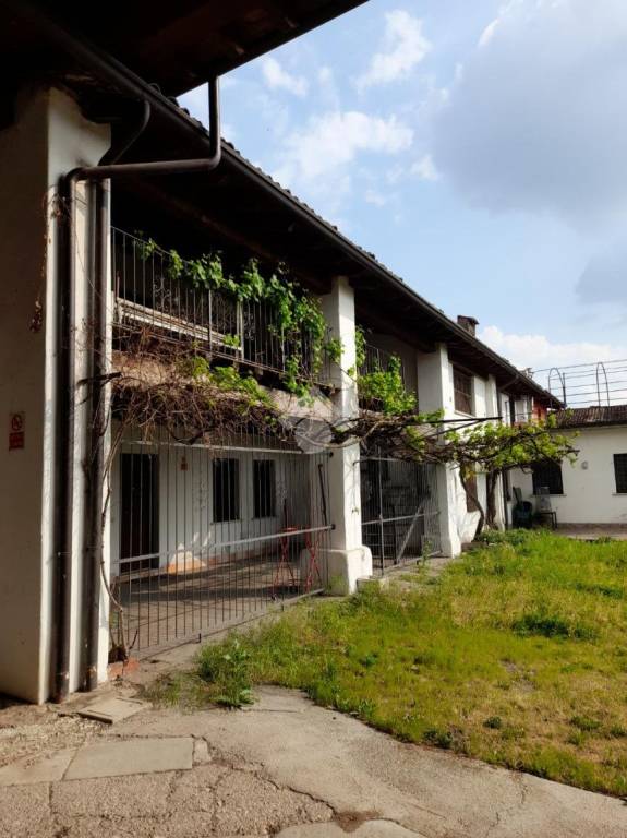 appartamento in vendita a Brescia in zona Folzano