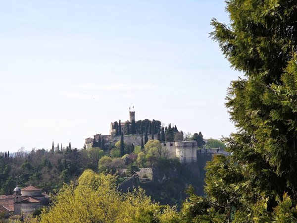 appartamento in vendita a Brescia in zona Porta Venezia