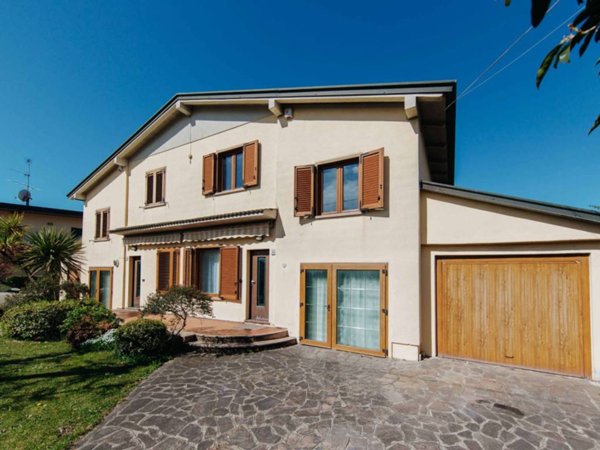 casa indipendente in vendita a Brescia in zona Chiusure