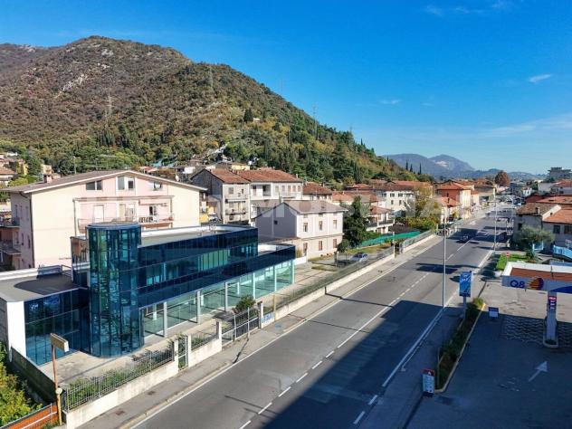 locale commerciale in vendita a Brescia in zona Sant'Eufemia