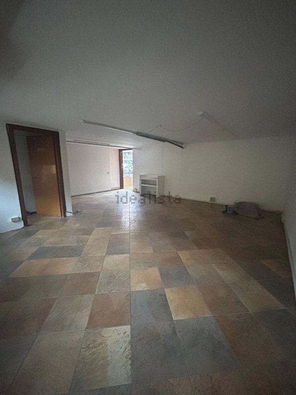 ufficio in vendita a Brescia in zona Casazza