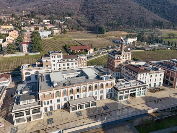 ufficio in vendita a Brescia in zona Porta Venezia