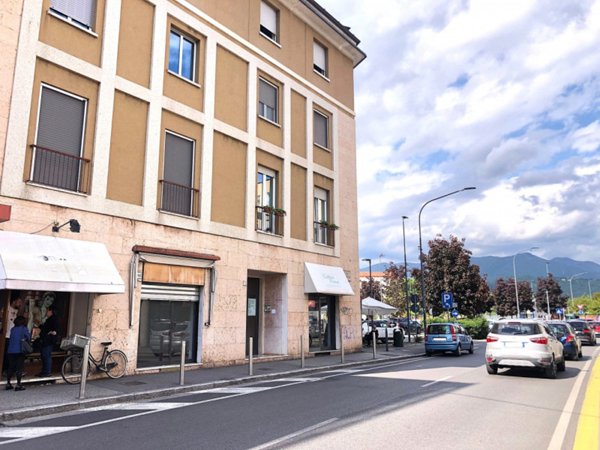 negozio in vendita a Brescia in zona San Rocchino