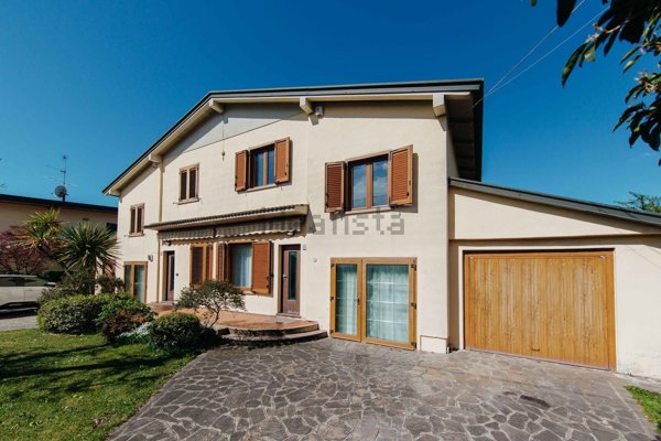 casa indipendente in vendita a Brescia in zona Villaggio Violino