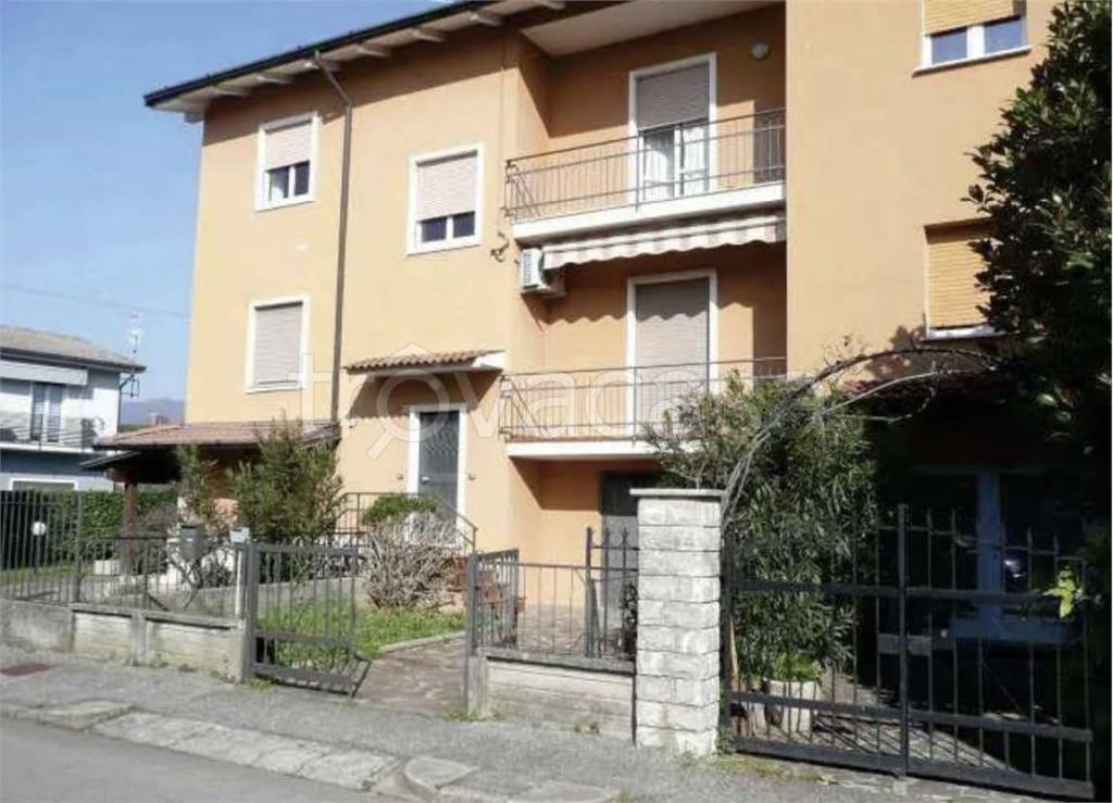 appartamento in vendita a Brescia in zona Villaggio Prealpino
