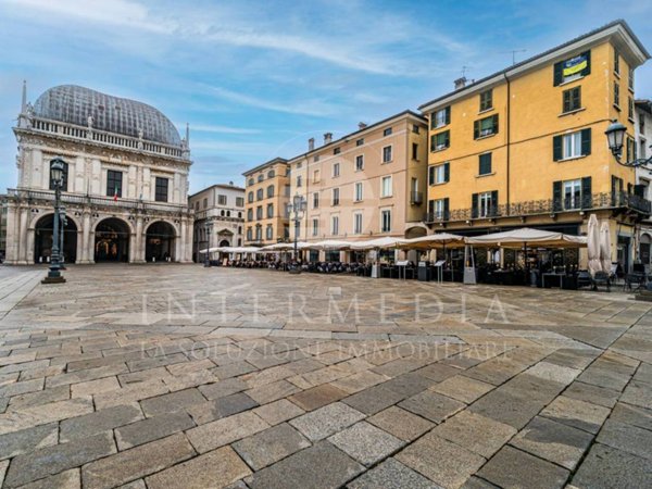 appartamento in vendita a Brescia in zona Centro Storico
