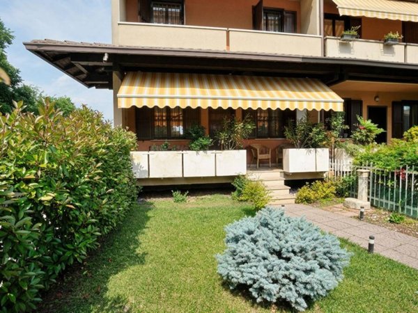 casa indipendente in vendita a Brescia in zona Urago/Mella