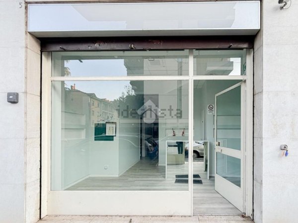 locale commerciale in vendita a Brescia in zona Volta