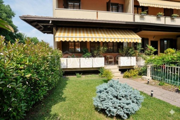 casa indipendente in vendita a Brescia in zona Villaggio Badia