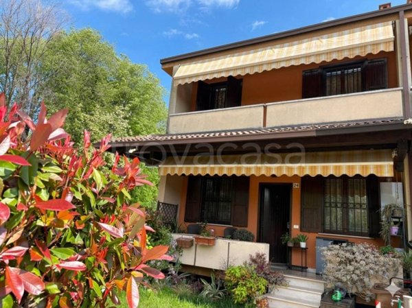 casa indipendente in vendita a Brescia in zona Villaggio Badia