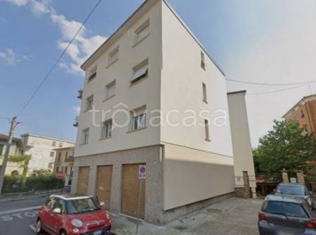 negozio in vendita a Brescia in zona Porta Venezia