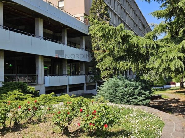 ufficio in vendita a Brescia in zona Volta