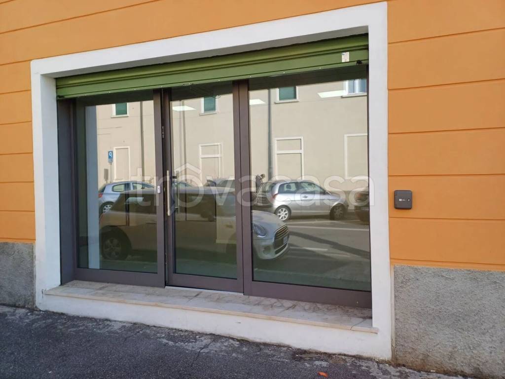 ufficio in vendita a Brescia in zona Fiumicello
