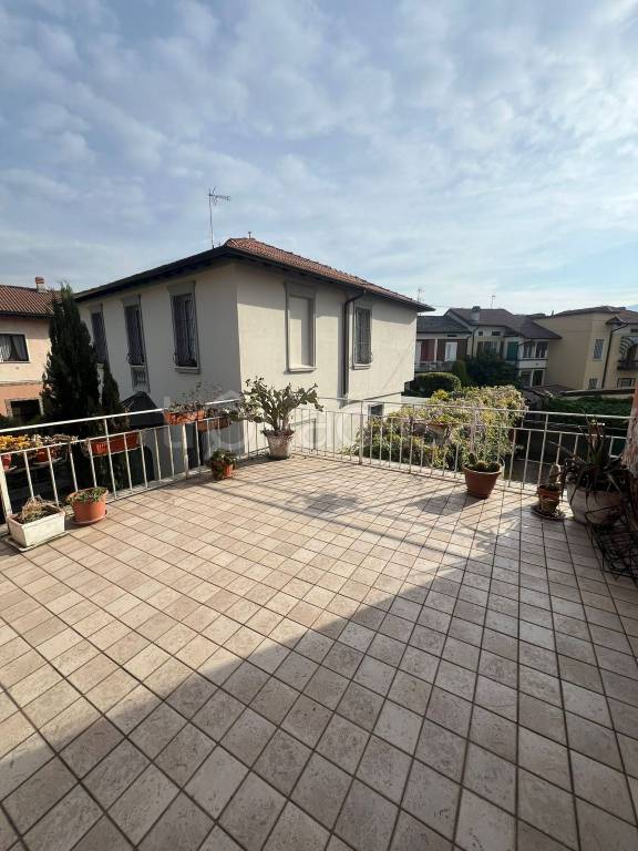 appartamento in vendita a Brescia in zona Fiumicello