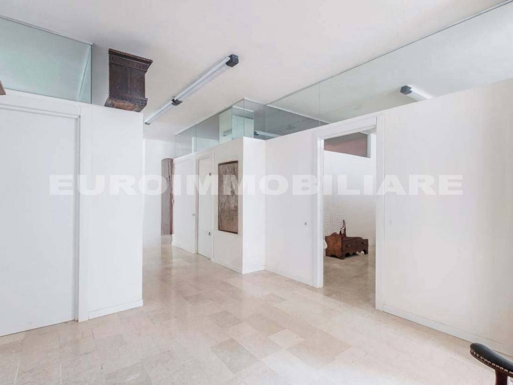 ufficio in vendita a Brescia in zona Lamarmora