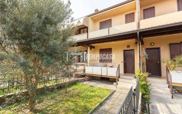 casa indipendente in vendita a Brescia in zona Villaggio Badia