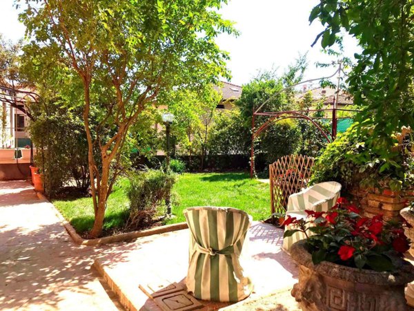casa indipendente in vendita a Brescia in zona Sant'Eufemia
