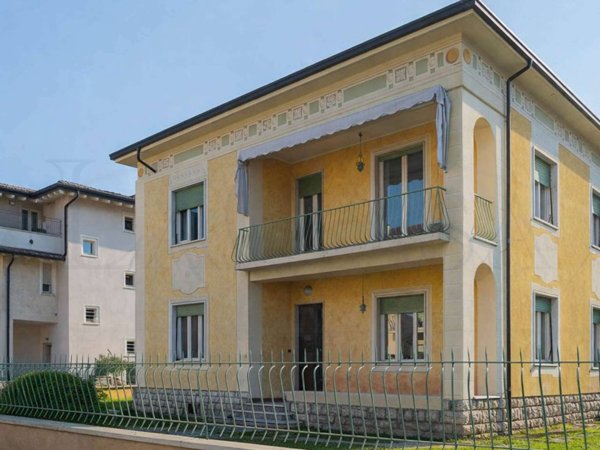 casa indipendente in vendita a Brescia in zona Casazza