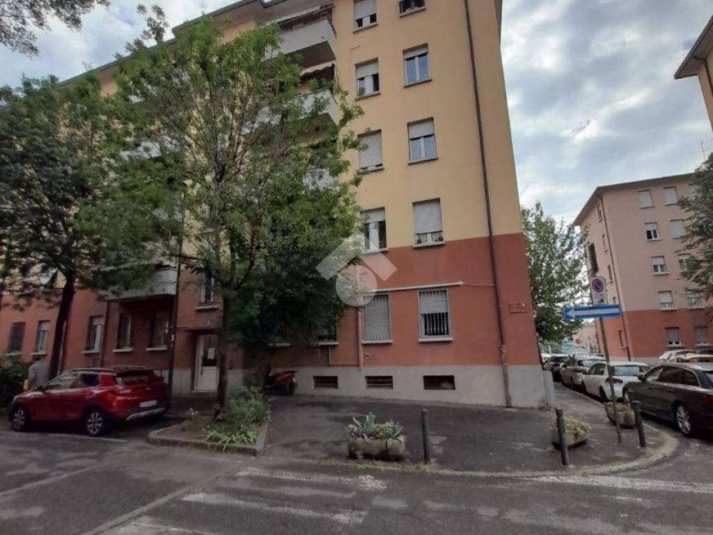 appartamento in vendita a Brescia in zona Lamarmora