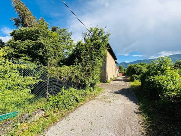 casa indipendente in vendita a Brescia in zona Crocifissa di Rosa
