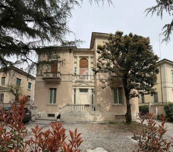 appartamento in vendita a Brescia in zona Porta Venezia