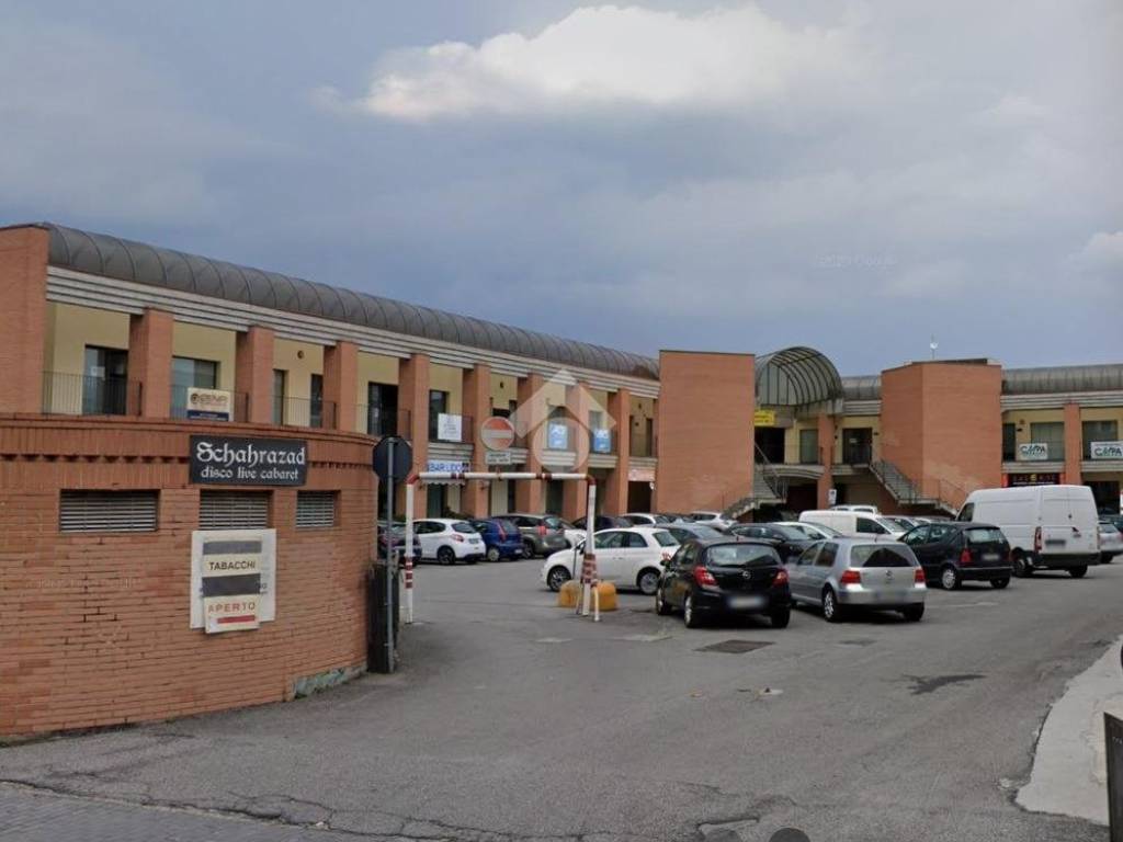 negozio in vendita a Brescia in zona Volta