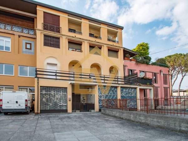 intera palazzina in vendita a Brescia in zona Borgo Trento
