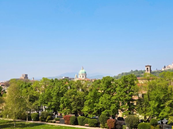 appartamento in vendita a Brescia in zona Centro Storico