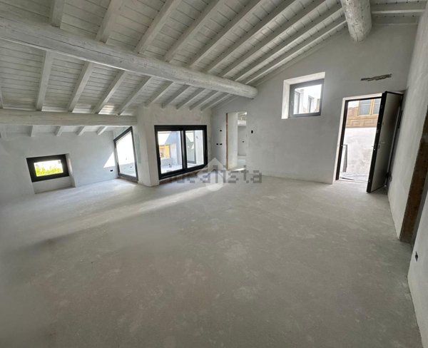 appartamento in vendita a Brescia in zona Mompiano