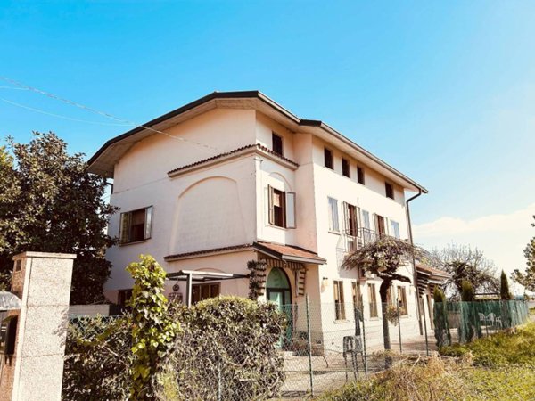 appartamento in vendita a Brescia in zona Volta